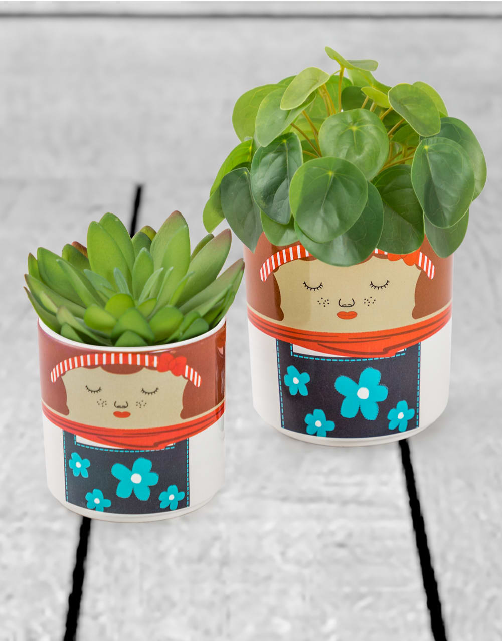 Set of 8 (4 Small, 4 Large) Ceramic People Pots - MCP21