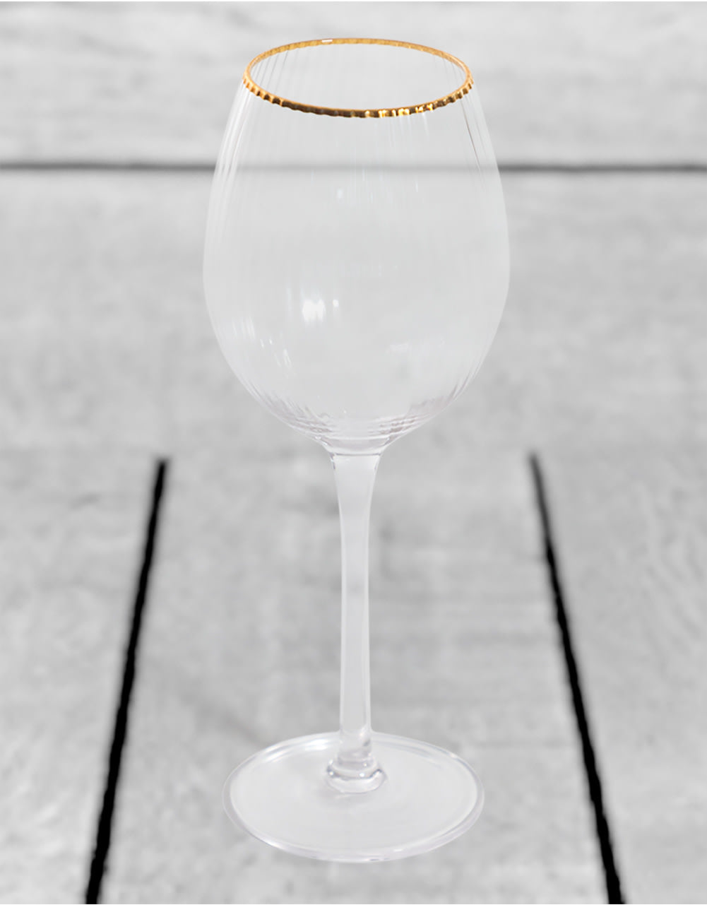 Set of 6 Traditional Wine Glasses with Gold Rims - GW131