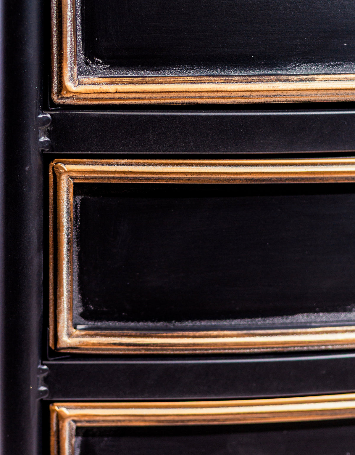 Black and Antique Gold "Orwell" Door & Drawer Side Cabinet - VRN40