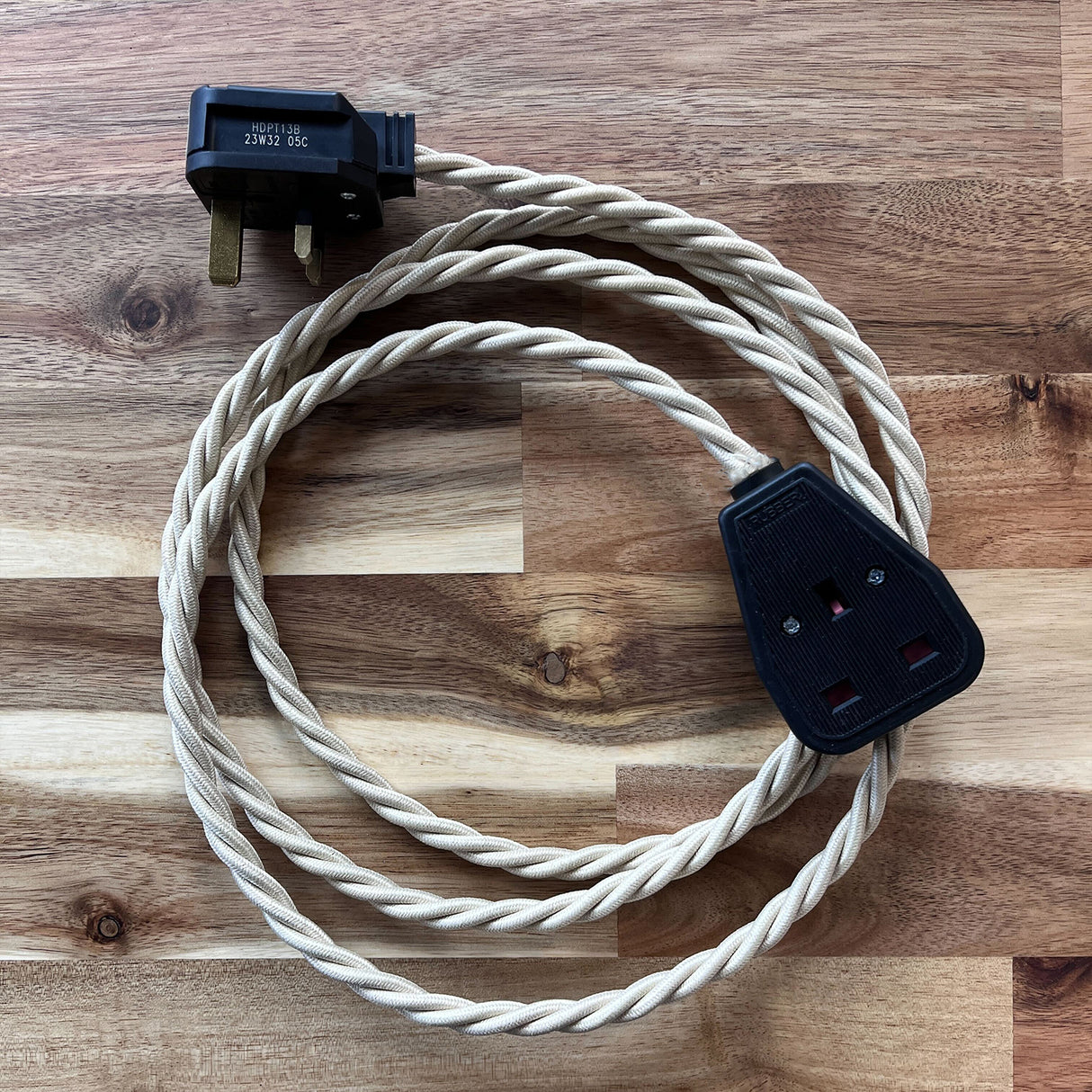 Cream / Linen Braided Fabric Decorative Extension Lead - Black 1 Gang Trailing Socket