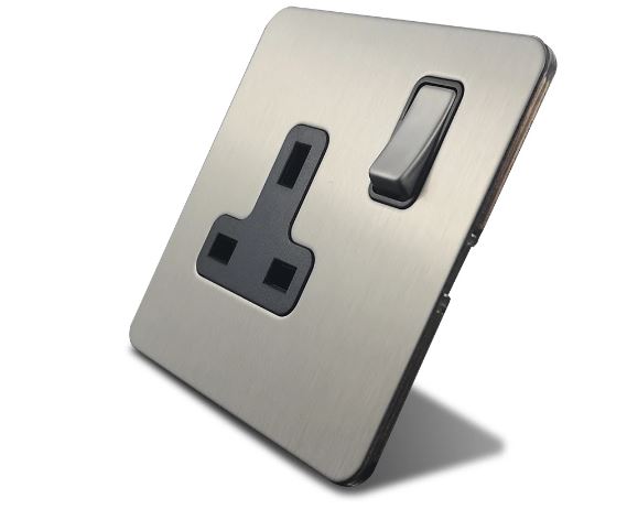 Caradok 1 Gang 13A Screwless Brushed Steel Plug Socket
