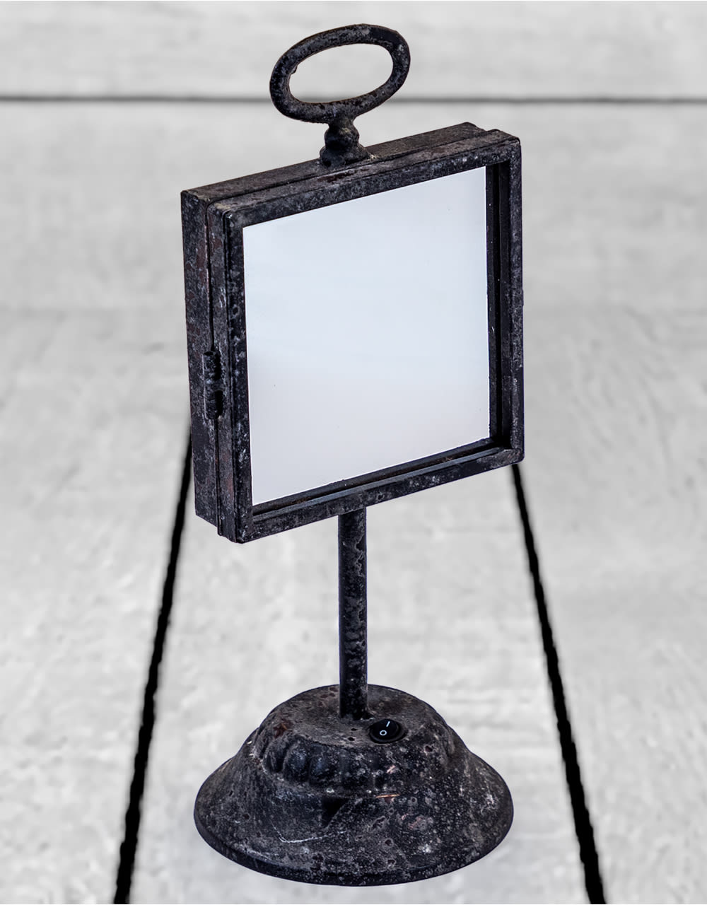 Antiqued Iron Infinity LED Table Mirror (USB Rechargeable) - MBD11