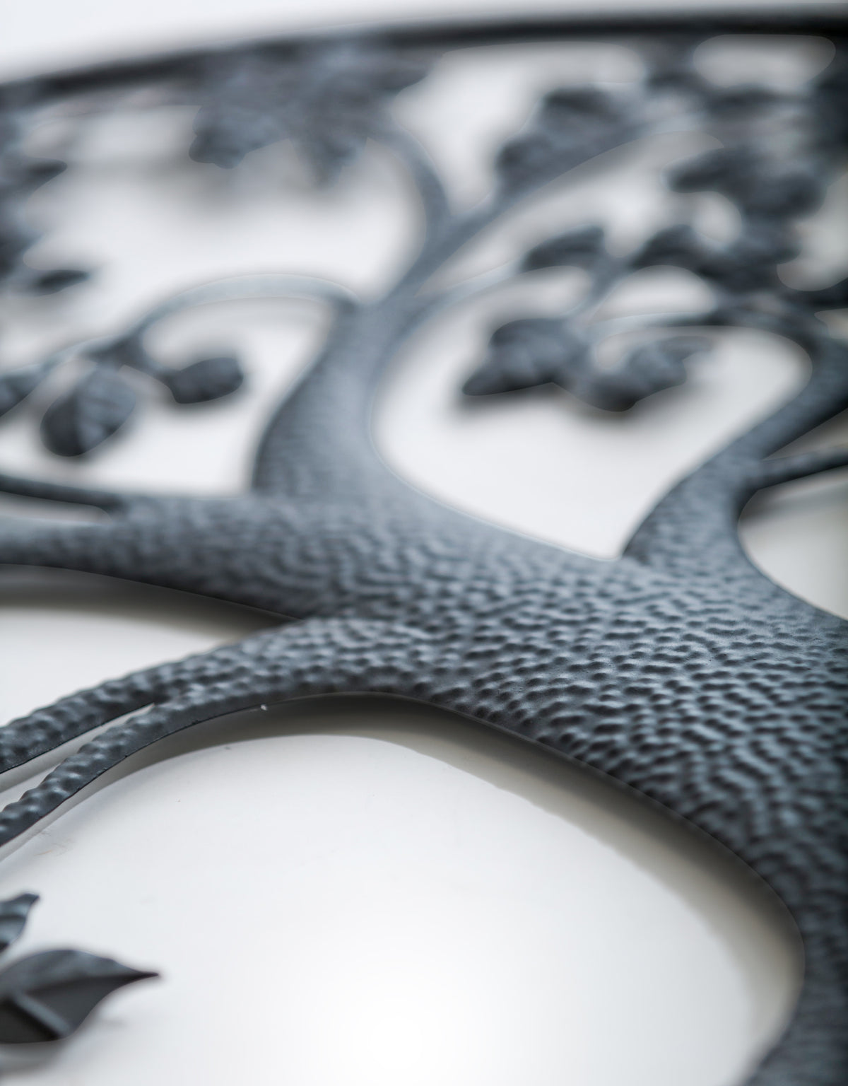 Large Matt Black Hammered-Effect "Tree of Life" Wall Decor - CL146