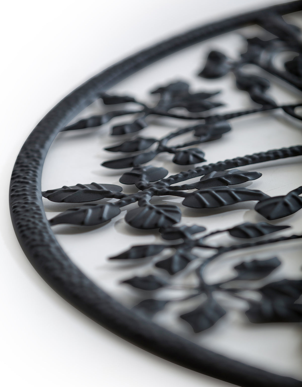 Large Matt Black Hammered-Effect "Tree of Life" Wall Decor - CL146