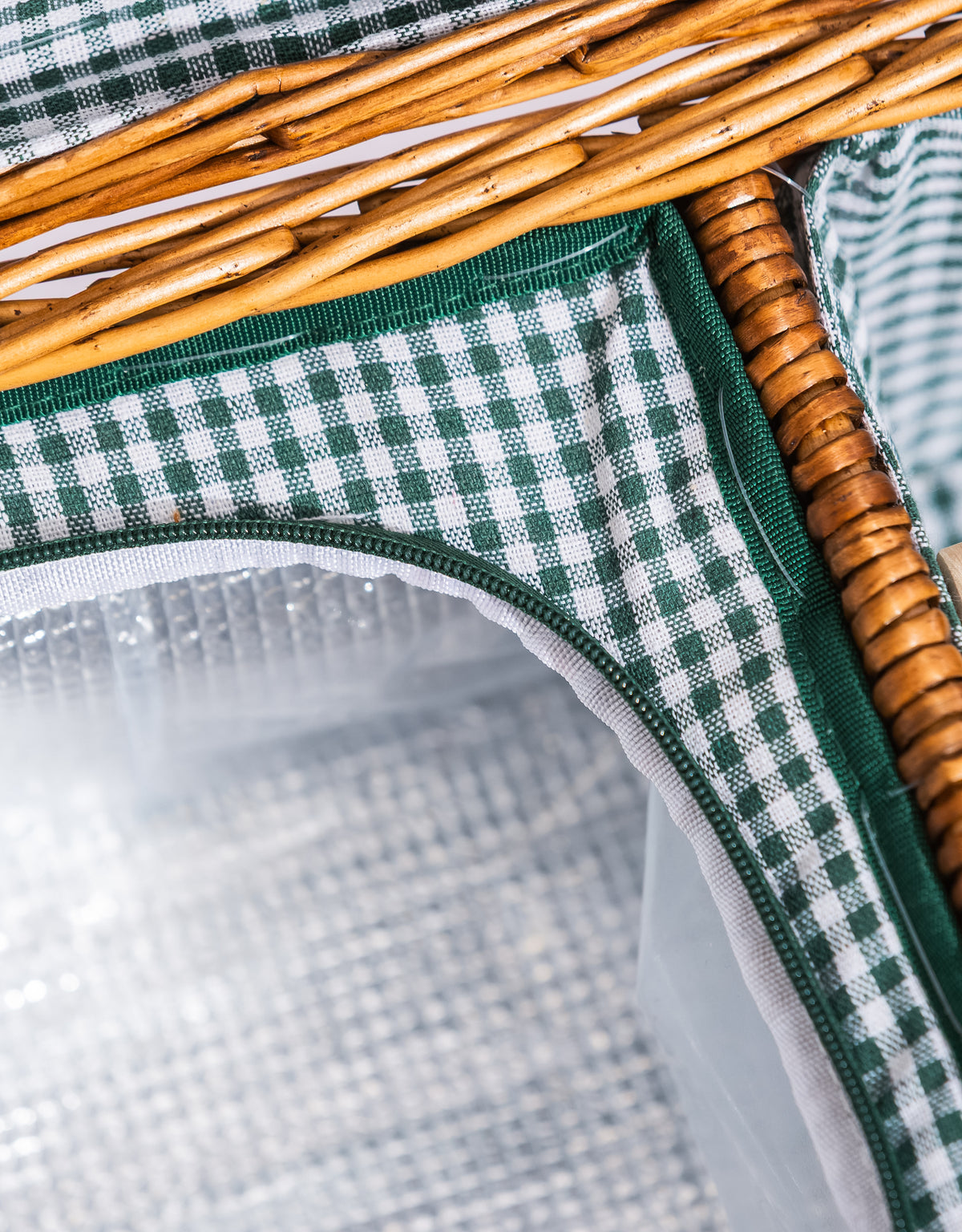Luxury Gingham 2-Person Picnic Hamper w/ Leather Handles & Accessories - LPH15