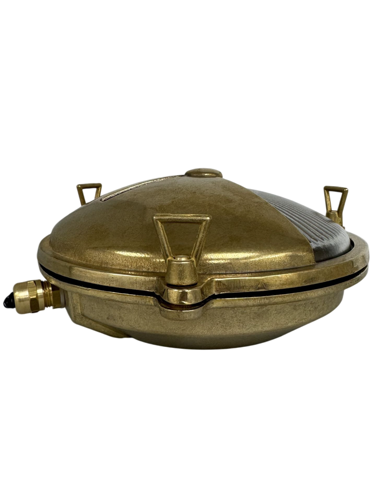 Navigator Solid Brass Eyelid Porthole Bulkhead - Antique Brass