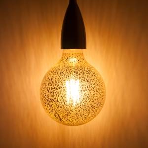 Filament LED G125 Globe 240v 6w E27 400lm 2200°k Dimmable - Crackle Effect