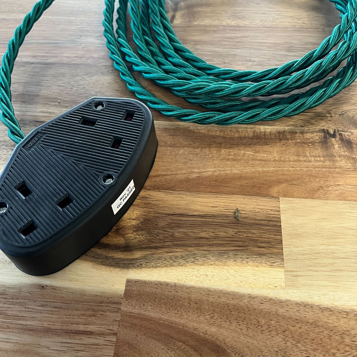 Green Braided Fabric Decorative Extension Lead - 2 Gang Black Trailing Socket